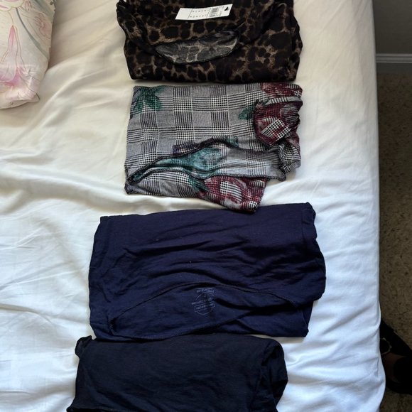 Intimissimi Ultralight w/ Cashmere tops (navy, black, prince of wales, leopard) - Picture 9 of 10